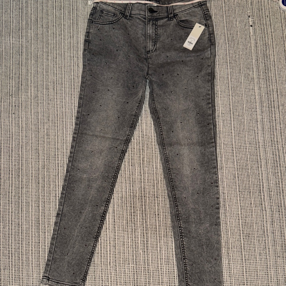 Stylish Gray Skinny Jeans for Women